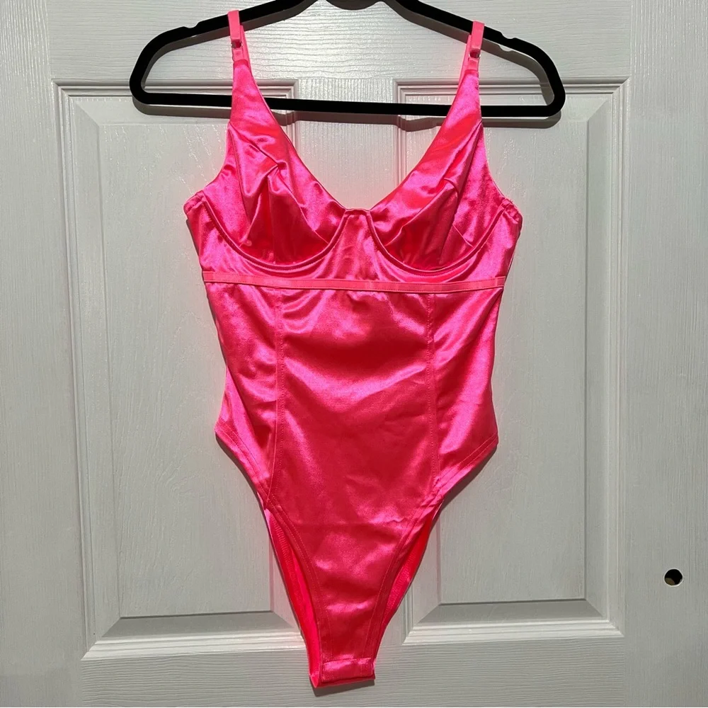 💗 *NWOT* SHEIN‎ - Women’s Satin Bodysuit - Picture 3 of 9